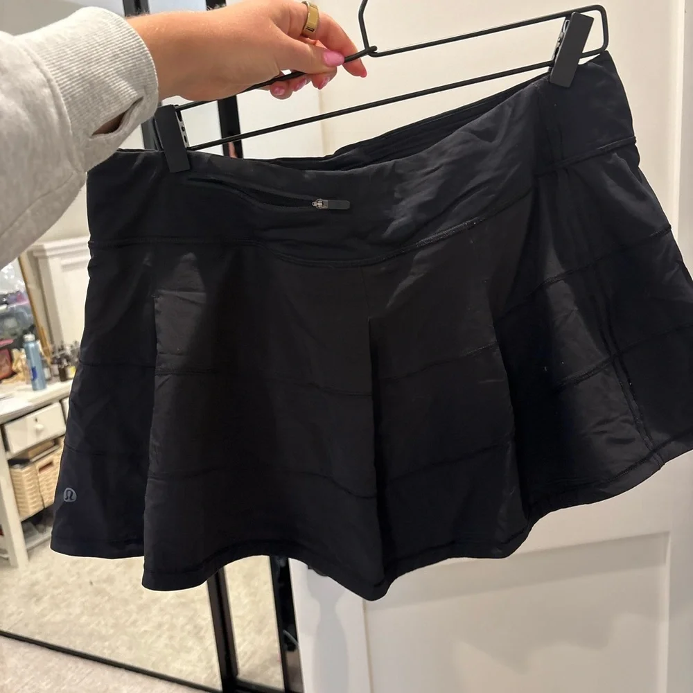 Lululemon Black Athletic skirt size 12